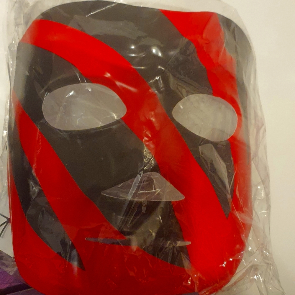 Kane Plastic Mask